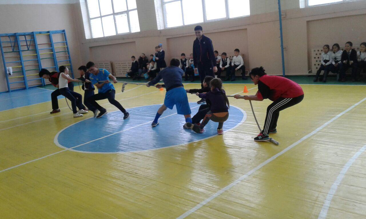 «Әкем, шешем және мен» отбасылық сайысы.