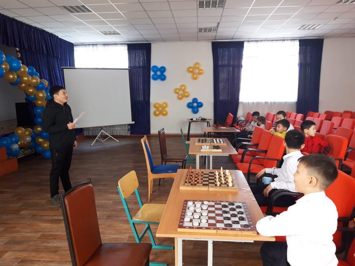 «Жарқын болашақ иесі-бүгінгі жас маман» жас мамандар 10 күндігінің