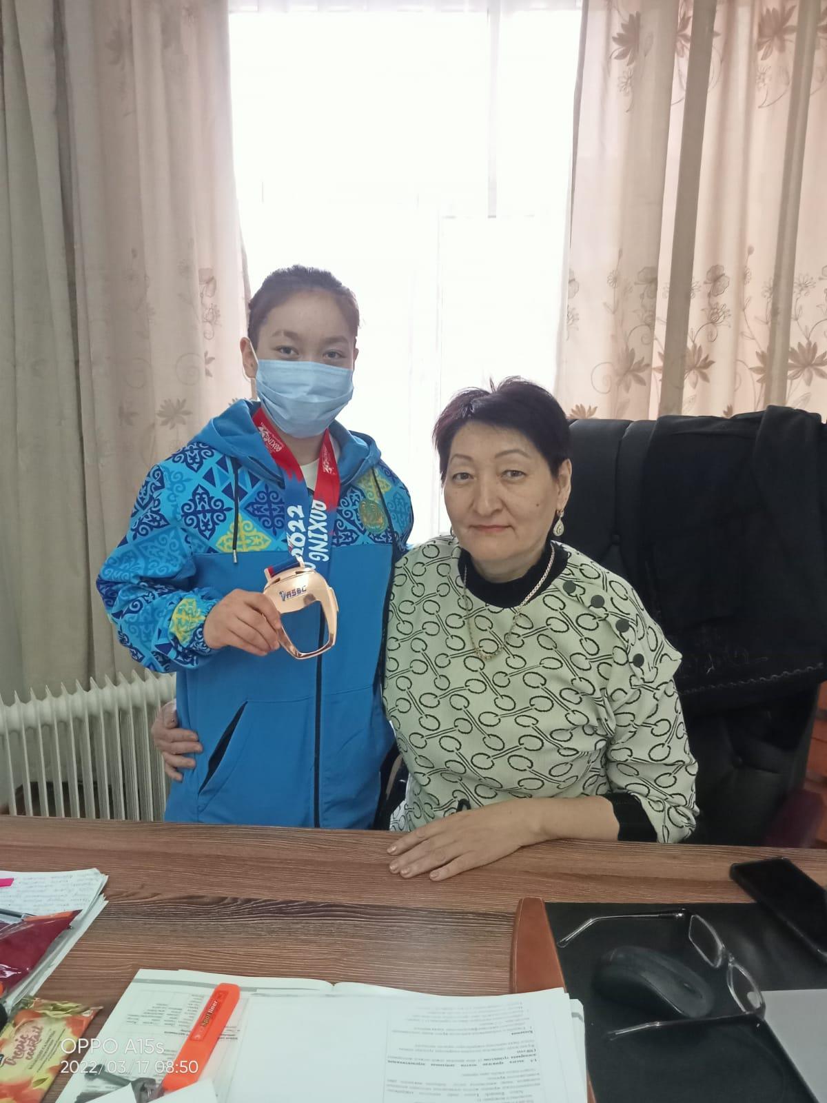 Жасөспірімдер арасында бокстан Азия чемпионаты Иордания мемлекеті Амман қаласында 46 кг салмақта Елеусіз Диана 3 орын алды